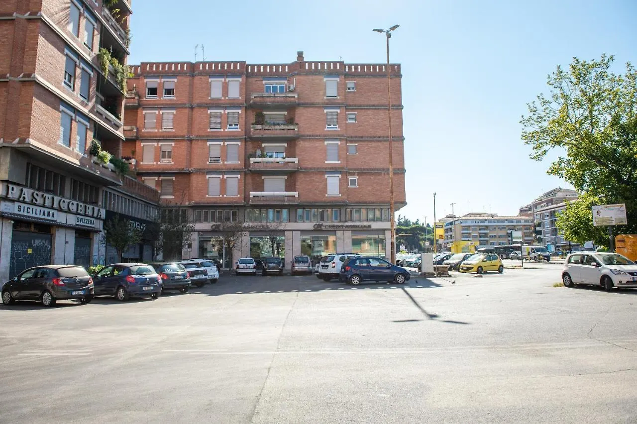 Clover - 13 Piazza Pio XI Rom Italien